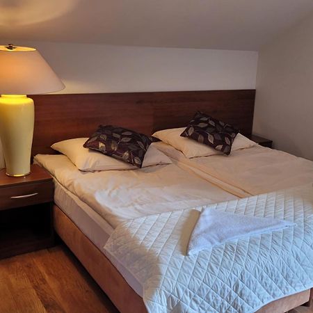 Siedlisko Roztocze Potoczek Hotell Adamow  Exteriör bild